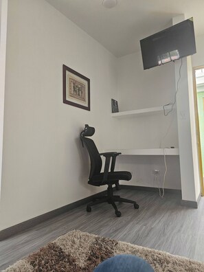 Apartamento, 1 quarto, sacada, vista para a cidade | Área de estar