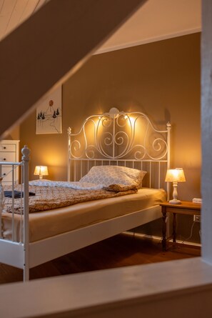 2 slaapkamers, een strijkplank/strijkijzer, wifi, beddengoed