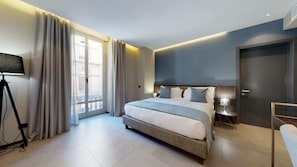 Free minibar, in-room safe, desk, laptop workspace