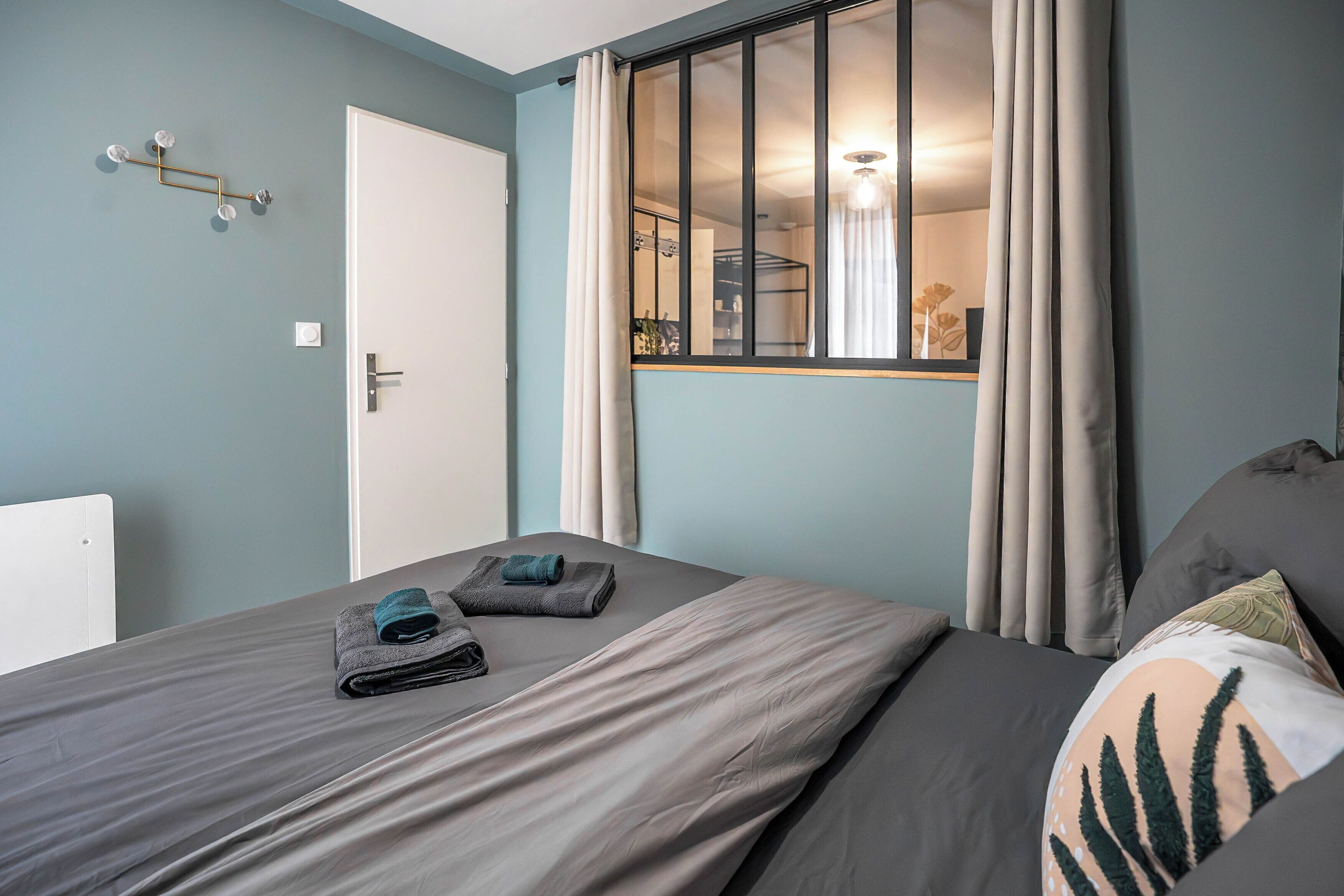 2 chambres, fer et planche à repasser, Wi-Fi gratuit, draps fournis