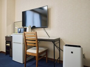 Quarto duplo standard | Escrivaninha, espaço de trabalho para notebook, Wi-Fi de cortesia