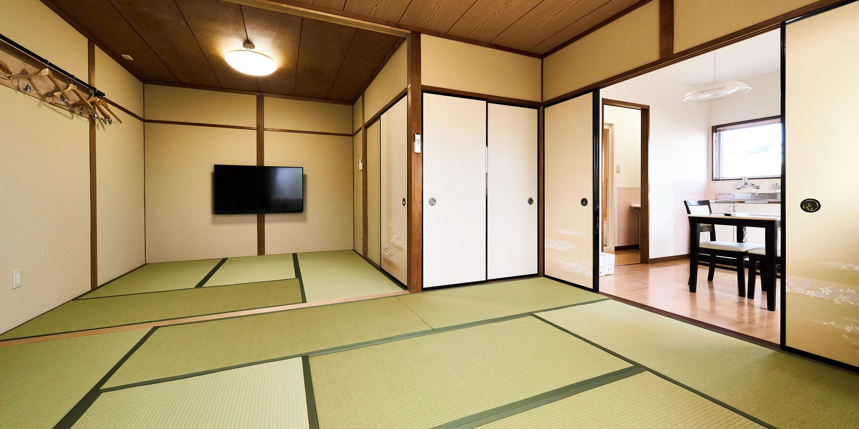 Japanese-Western Room S | Desk, laptop workspace, free WiFi, bed sheets