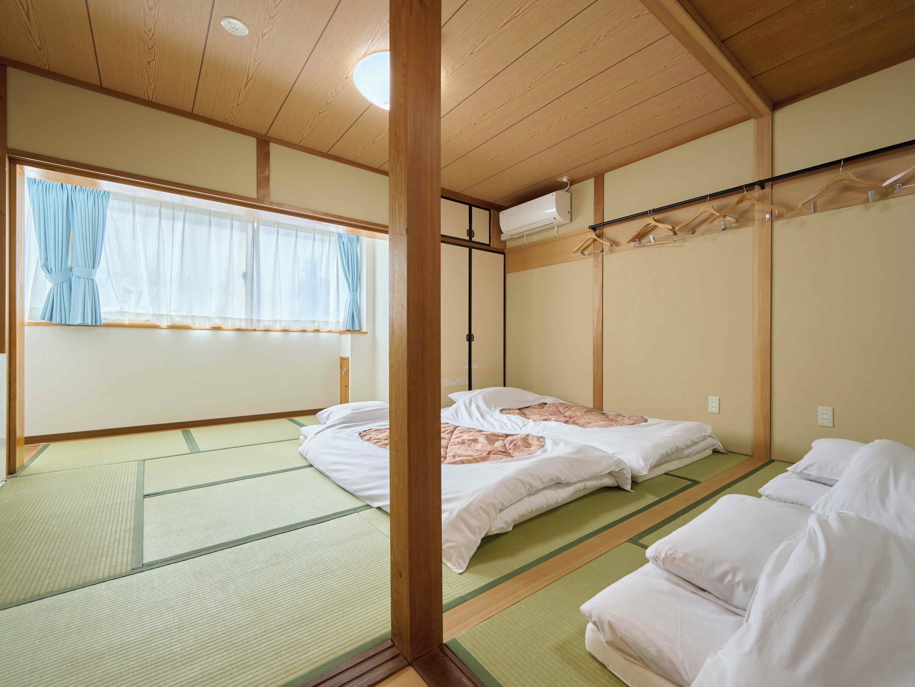 日式客房 | 办公桌、笔记本电脑工作区、免费 WiFi、床单