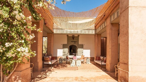Terrace/patio - My Rental Homes - Villa Amiral with priate pool and large garden (Marrakesh)