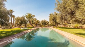 A heated pool - My Rental Homes - Villa Amiral with priate pool and large garden (Marrakesh)