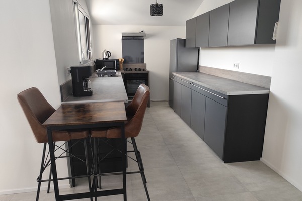 Microondas, horno, parrilla de estufa y lavavajillas