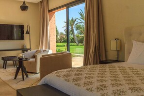 6 soverom, strykejern/-brett, reiseseng for barn og wi-fi (inkludert)