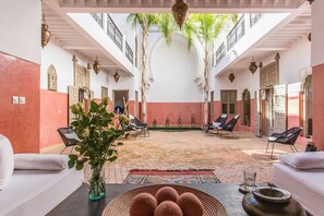 Interior - My Rental Homes | Riad Special with two courtyards and  swimmingpool (Marrakesh)