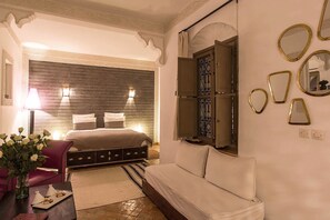 7 chambres, fer et planche à repasser, Wi-Fi gratuit