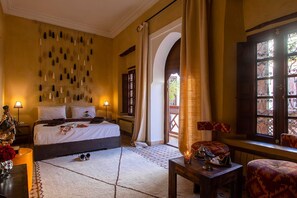 5 chambres, fer et planche à repasser, lit parapluie, Wi-Fi gratuit