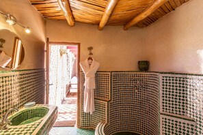 Ducha y secador de pelo
