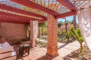 Terrace/patio - My Rental Homes - Villa Royale with pool and garden (Marrakesh)