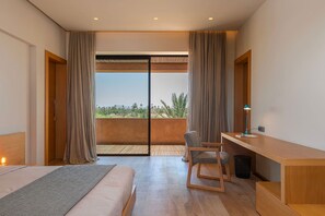 6 bedrooms, iron/ironing board, free WiFi, wheelchair access