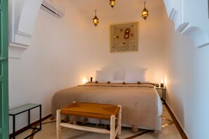 4 makuuhuonetta, silitysrauta/-lauta, vauvan matkasänky, ilmainen Wi-Fi