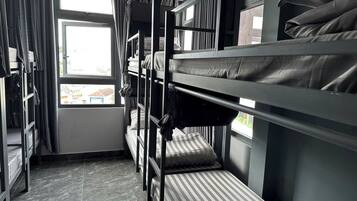 Decoración personalizada, muebles diferentes y escritorio