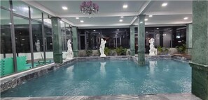 Indoor pool - Dalat Central Stay  (Da Lat)