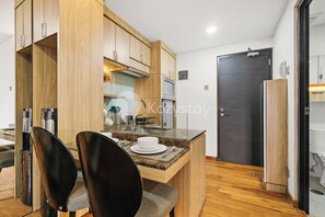 Apartment, 1 Bedroom, City View | Dining room - Nara by Kozystay - Kuningan (Jakarta)