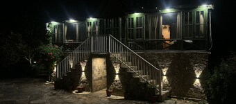 Room-oija Farms, Est 1932