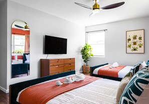 6 makuuhuonetta, työpöytä, silitysrauta/-lauta, Wi-Fi