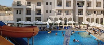 Studio Carmen with a Pool View