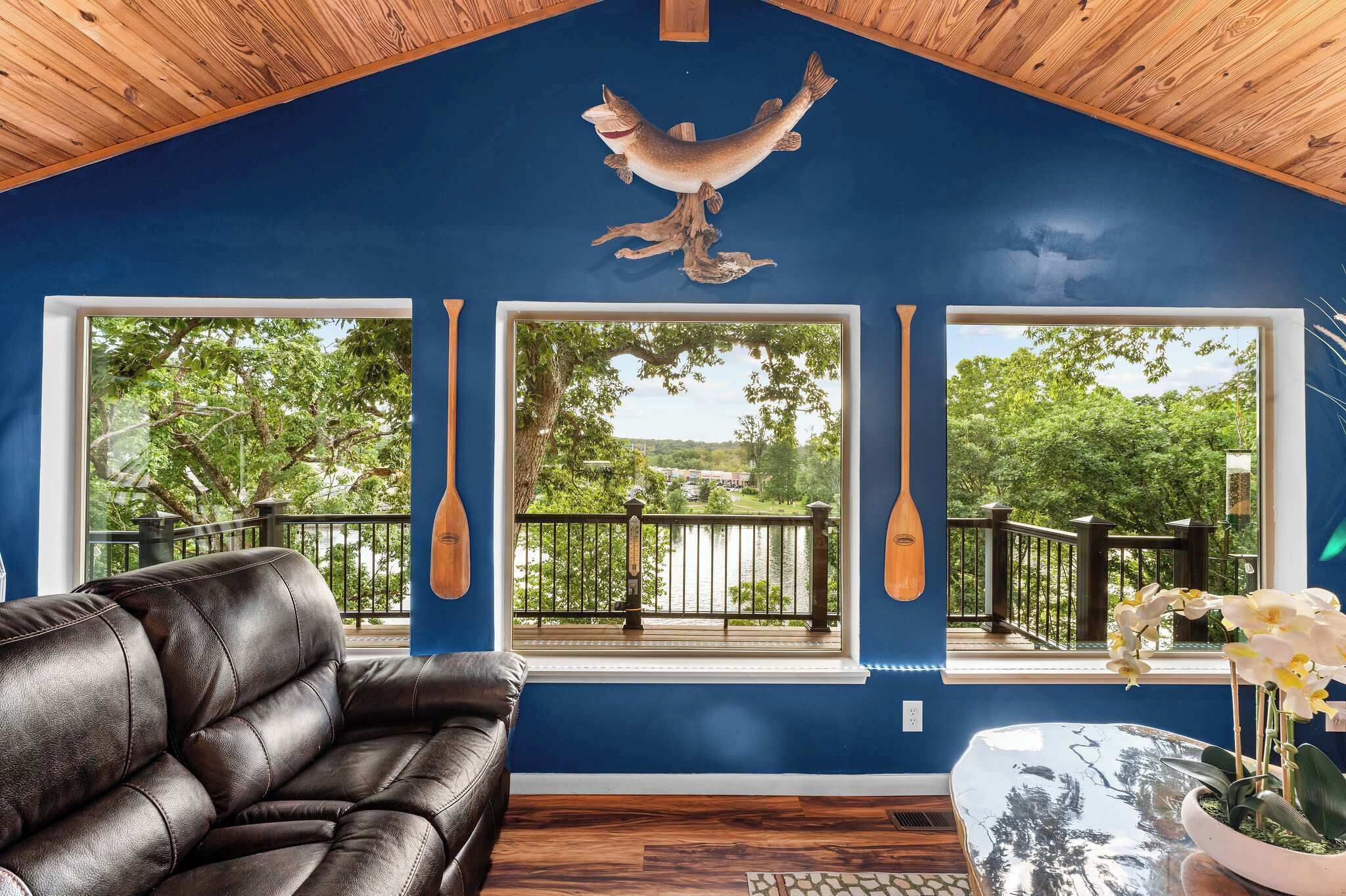 Fernseher, Kamin, Arbeitsbereiche