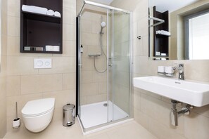 Classic Double Room, 1 Bedroom, Courtyard View | Bathroom | Hair dryer, towels, soap, shampoo