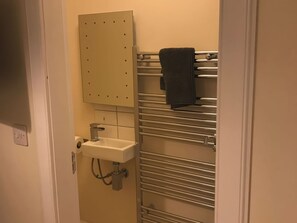 Shower - View Cottage (Inverness)