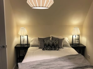 3 bedrooms, individually decorated, individually furnished, free WiFi - View Cottage (Inverness)