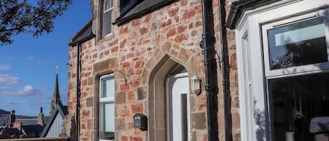 Cottage | Exterior detail