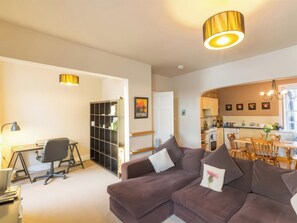 Living area - River Cottage (Inverness)