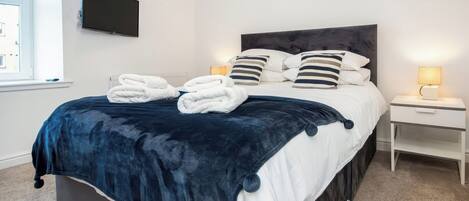 3 habitaciones, decoración personalizada y muebles diferentes