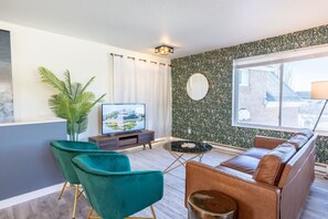 Smart TV, video games