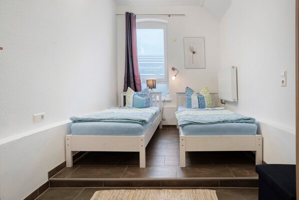 2 bedrooms, WiFi, bed sheets