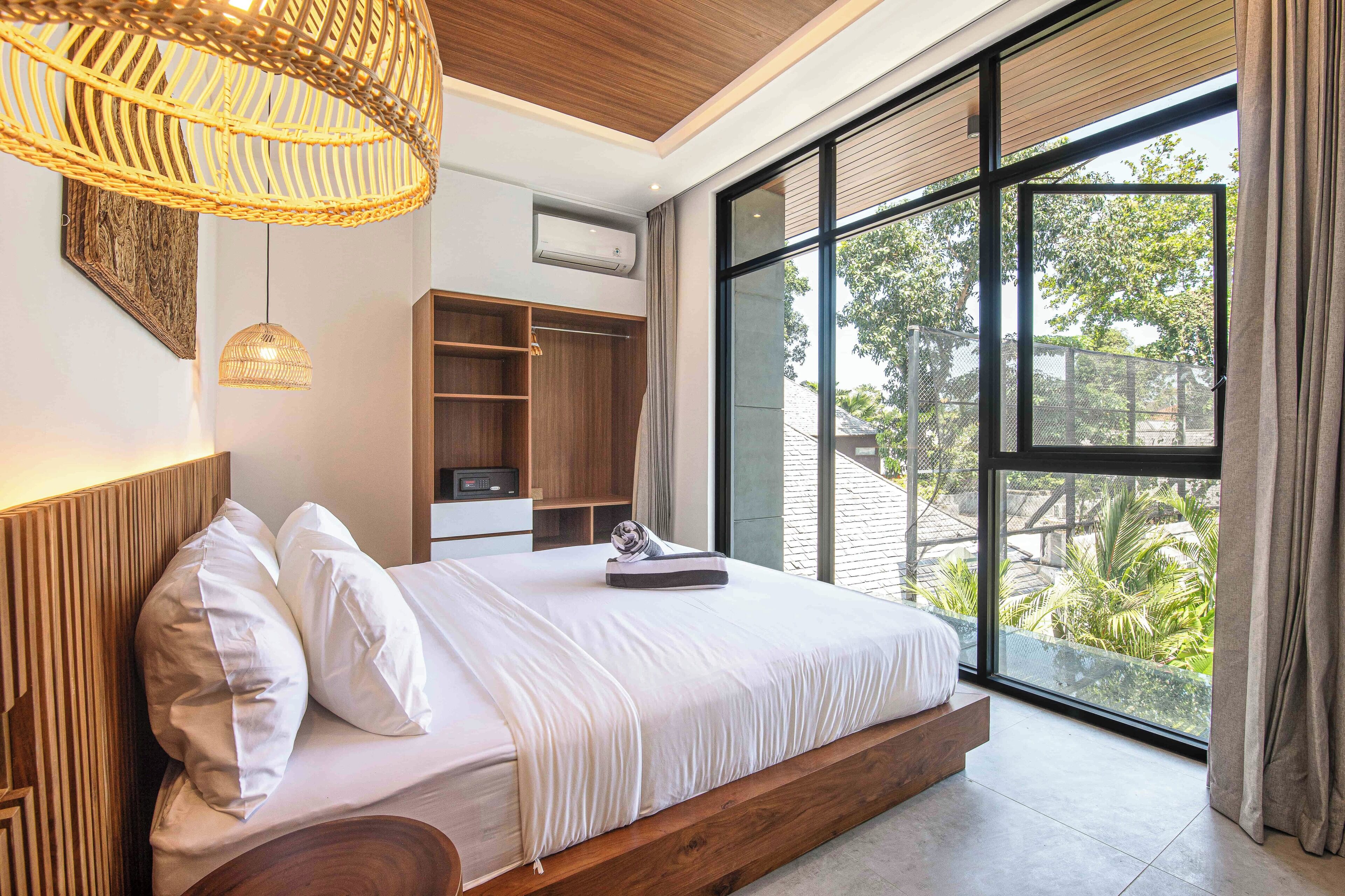 5 habitaciones, tabla de planchar con plancha y wifi gratis 