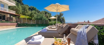 Corfelia Seaview Suites