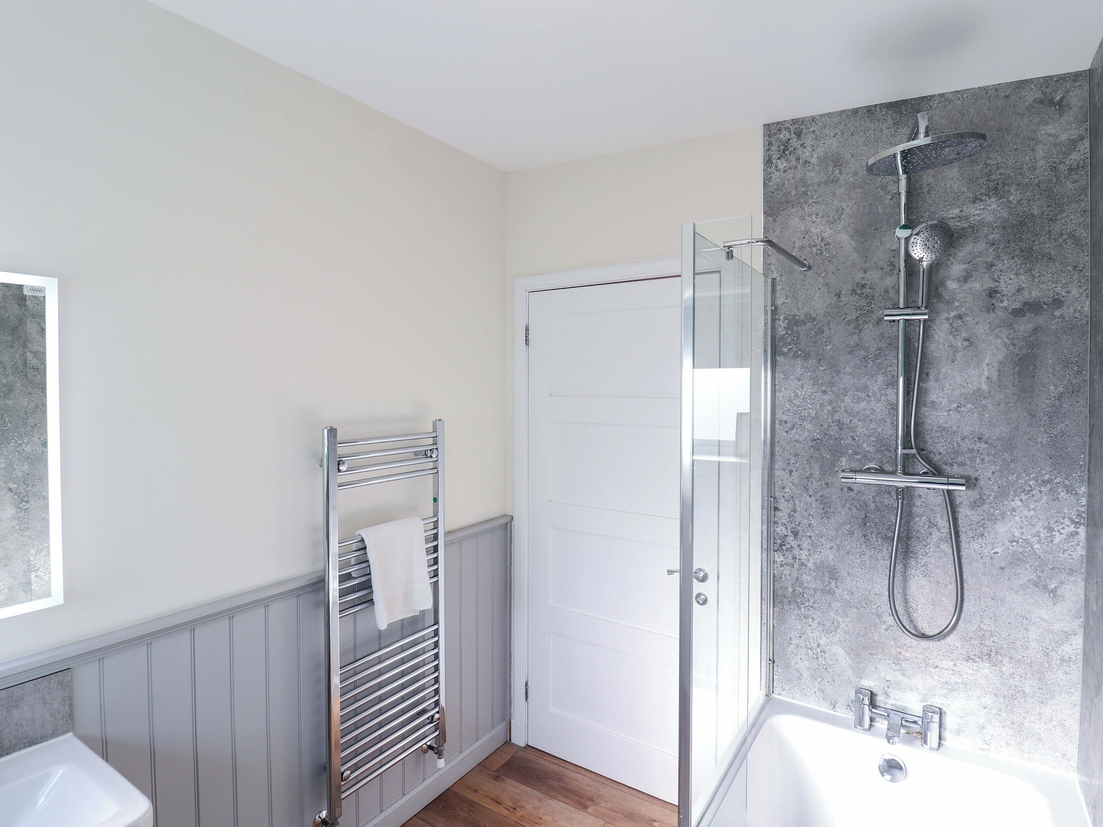Cottage | Bathroom