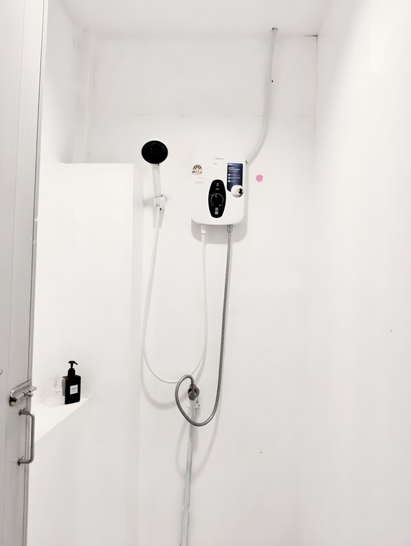 Dusche, Bidet