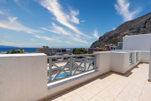 Appartement Standard, balcon, vue piscine | Terrasse/Patio