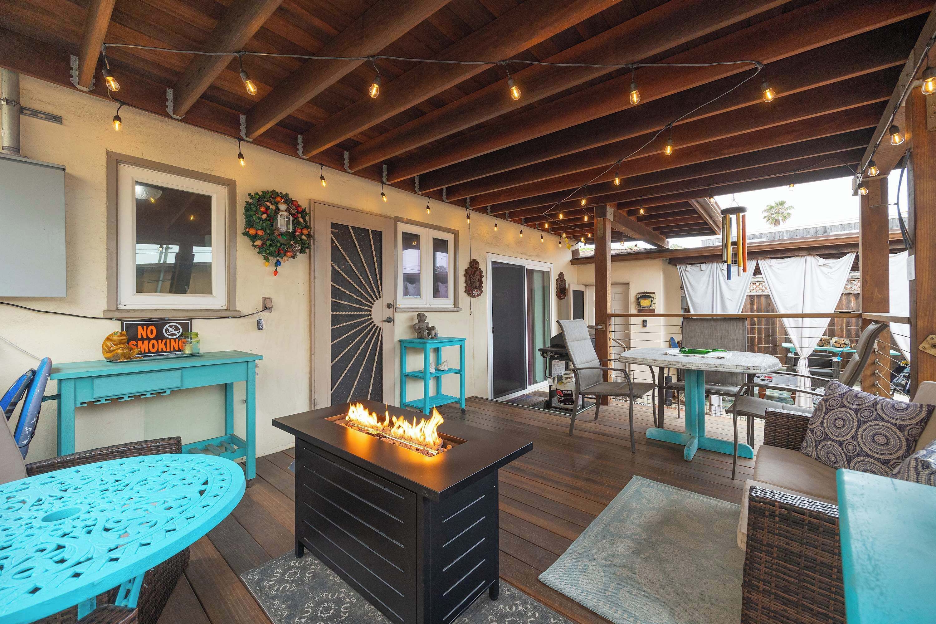 屋外ダイニングエリア