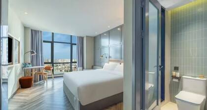 Yifeng hotel