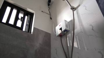 Room, 1 Bedroom, Balcony | Bathroom