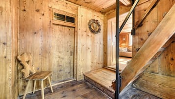 Deluxe Chalet, Mountain View | Free WiFi