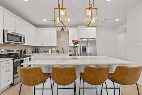 NEW•Voodoo House•KING Bed•