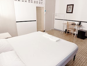 Studio | Free WiFi - Toss Inn Hat Yai (Hat Yai)