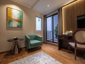 Executive with Balcony | Terrace/patio - Splendid Secret Hotel (Hanoi)