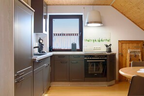 Réfrigérateur, four, plaque de cuisson, lave-vaisselle