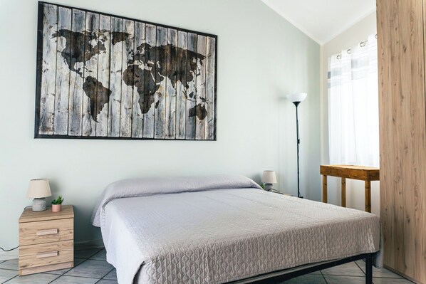 1 chambre, fer et planche à repasser, Wi-Fi, draps fournis