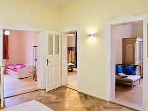 5 室のベッドルーム、アイロン / アイロン台、WiFi