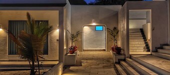 Mahua Boutique Homestay 5 Rooms - Breakfast, Forest, Hills, Pool, Pet Friendly