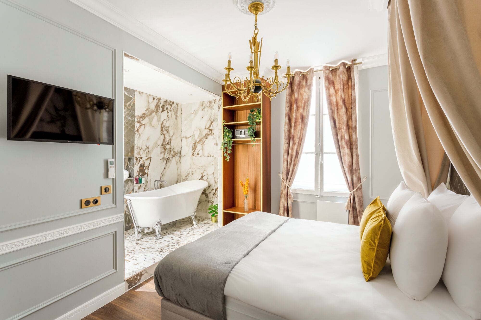 Apartment, City View | Hypo-allergenic bedding, pillowtop beds, in-room safe